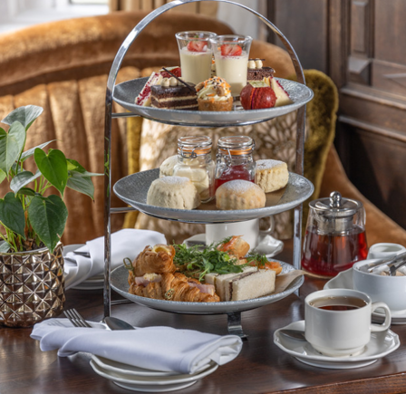 <strong>AFTERNOON TEA</strong>