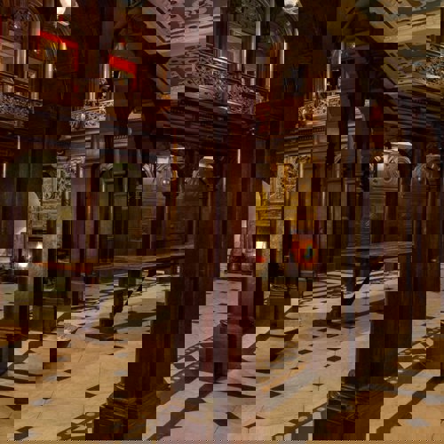 <p>RECEPTION HALL</p>