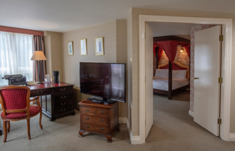 Carousel Desktop Junior Suites Carousel 1